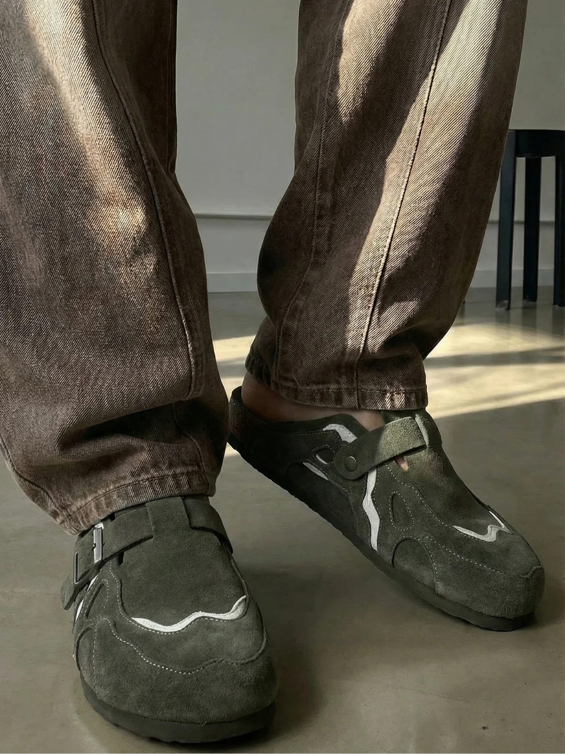 DCRB Wavey Clogs - Image 5